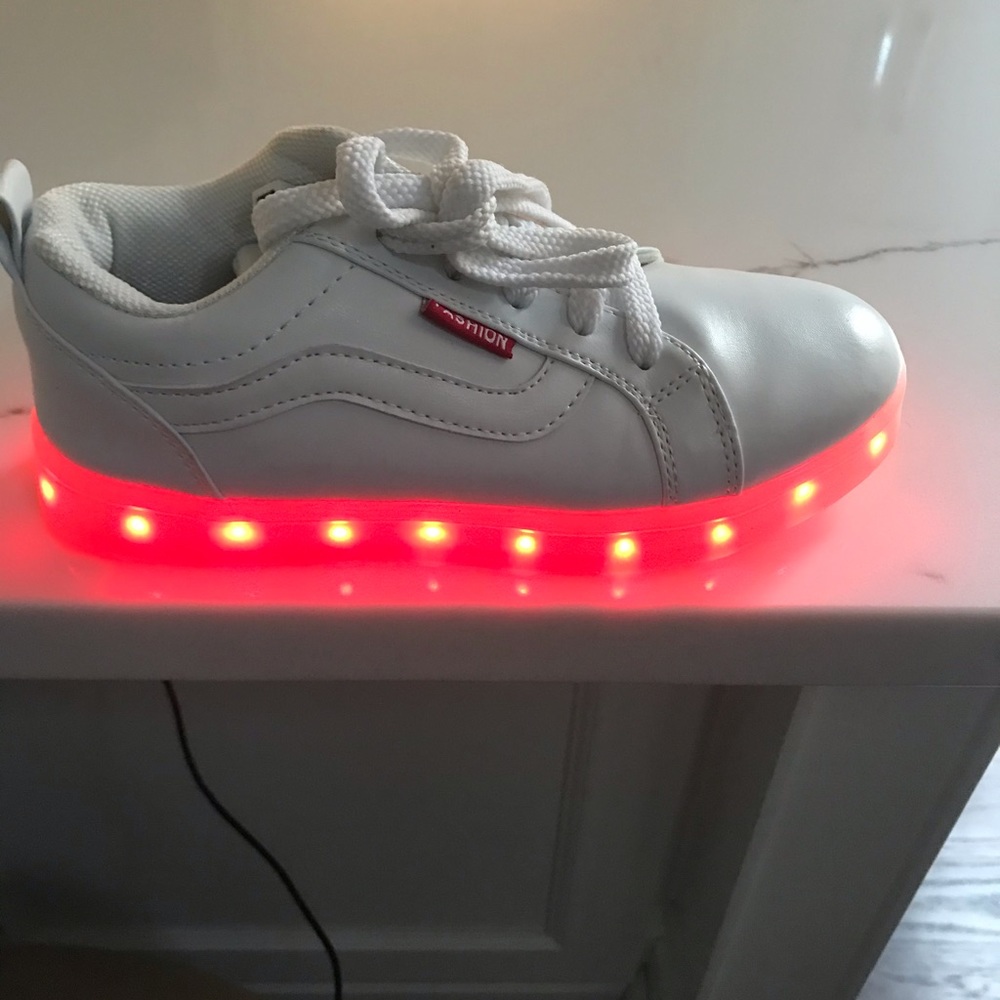 Kids sneakers size 4.5 Hoverkicks